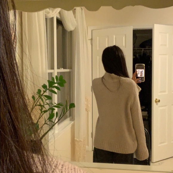 Pink Mock-Neck H&M Sweater - Picture 6 of 6